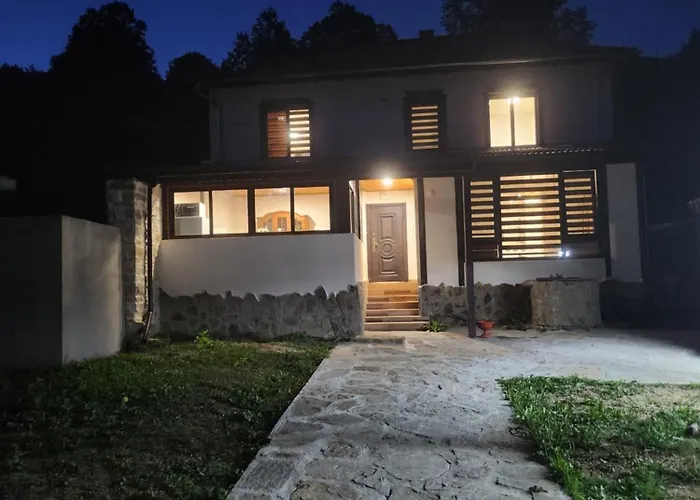 Дом отдыха къща еребор *